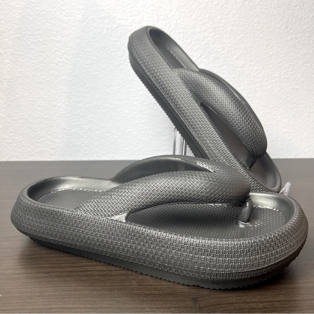 Black Minimalists Flip Flops Thongs Pool Shower Shoes